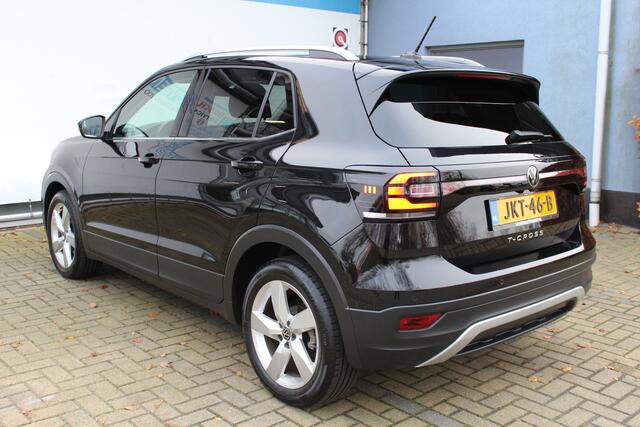 Volkswagen T-Cross 1.5 TSI Style Business 150PK | Incl. 12 maanden Garantie | Achteruitrijcamera | Stoelverwarming | Adaptive cruise | LED Koplampen | Apple CarPlay/Android Auto | Climate controle | Parkeersensoren V+A | Draadloze telefoonlader | Schakelmogelijkheid aan stu
