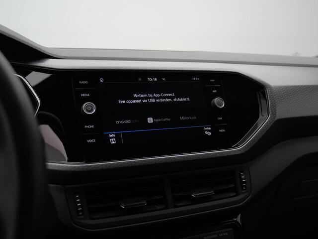 Volkswagen T-Cross 1.0 TSI 115 pk DSG R-Line | Trekhaak | Beats | Navigatie | Adaptive Cruise | Parkeersensoren voor/achter | Keyless