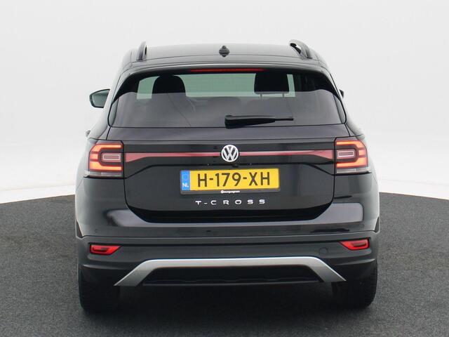 Volkswagen T-Cross 1.0 TSi 115 Pk Automaat Life Business | Full LED | Camera | CarPlay | Keyless | Parkeersensoren | Privacy Glass | Navigatiesysteem | 16 Inch