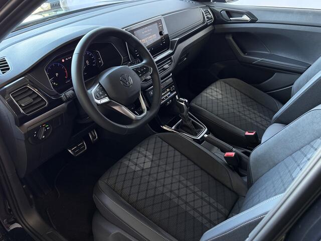 Volkswagen T-Cross ? NIEUWE AUTO ? 1.5 TSI 150PK R-LINE EDITION TREKHAAK LED 18''LMV IQ CAMERA STOELVERW BLINDSPOT ?2025? "Volkswagen rijden begint bij Topautos.nl - 75 topmodellen direct op voorraad!"