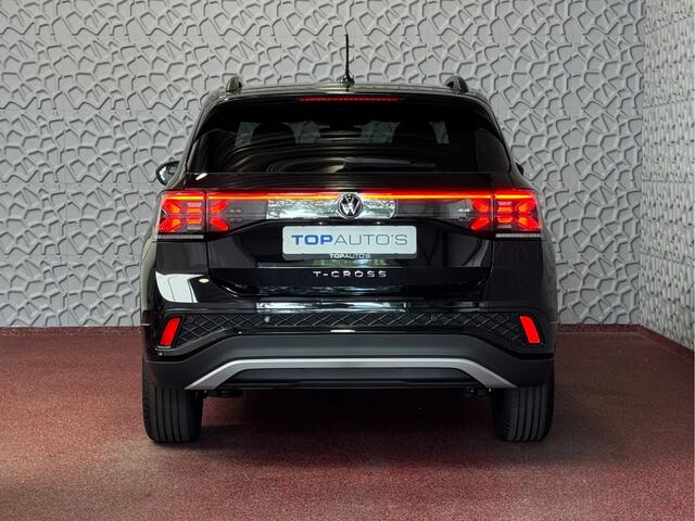 Volkswagen T-Cross ?NIEUWE AUTO? TSI 115PK R-LINE EDITION TREKHAAK LED LMV IQ CAMERA STOELVERW ?2025? "Volkswagen rijden begint bij Topautos.nl - 75 topmodellen direct op voorraad!"