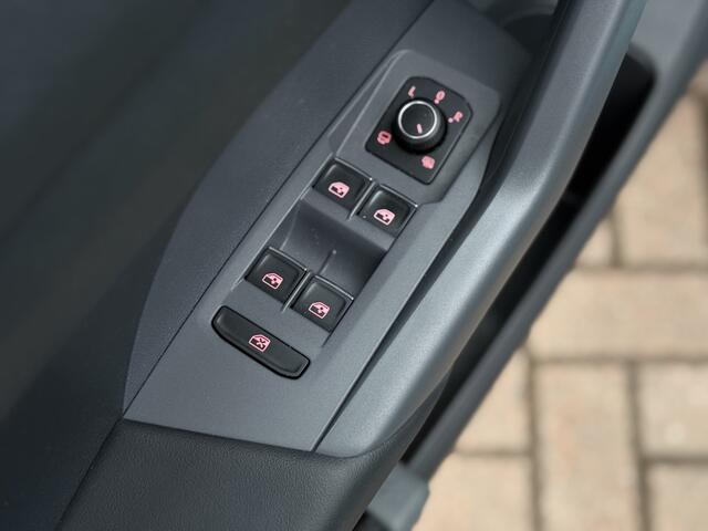 Volkswagen T-Cross 1.0 TSI Style R-Line Automaat!! | PDC V+A | Clima | ACC | Beats Geluidssysteem | Led koplampen RIJKLAARPRIJS INCL 12 MAANDEN GARANTIE EN BEURT