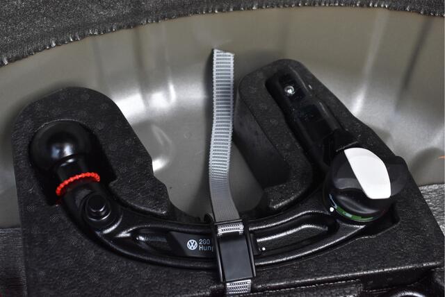 Volkswagen T-Cross 1.0 TSI Life Edition Virtual cockpit, Afn. Trekhaak, Adaptive cruise, Carplay, Stoelverwarming, PDC,