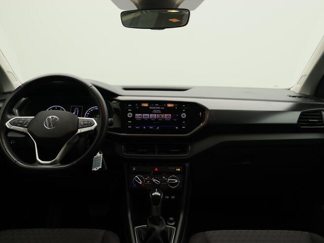Volkswagen T-Cross 1.0 TSI Life | Adaptive cruise control | Achteruitrijcamera | Apple Carplay/Android Auto | Verwarmbare buitenspiegels | Lichtmetalen velgen |