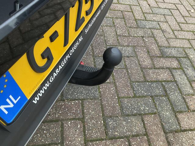 Volkswagen T-Roc 1.5 TSI Style Automaat Pano.dak Adap.Cruise Trekhaak Digitaal Vol Opties!