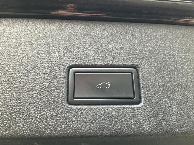 Volkswagen T-Roc 1.5 TSI Style Automaat Pano.dak Adap.Cruise Trekhaak Digitaal Vol Opties!