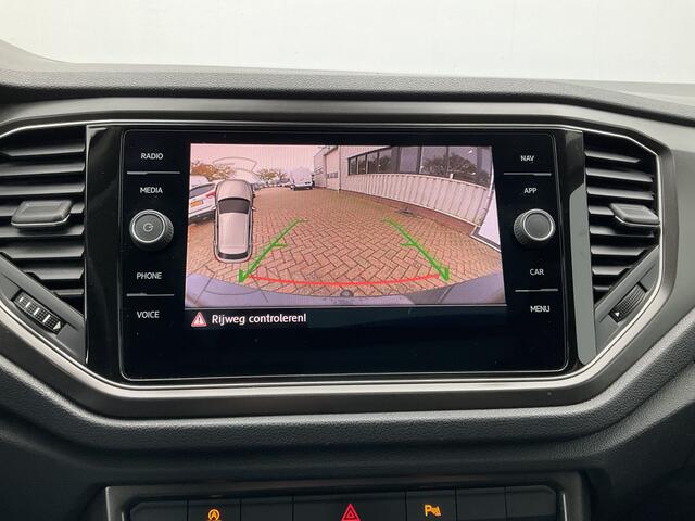 Volkswagen T-Roc 1.5 TSI Style Automaat Pano.dak Adap.Cruise Trekhaak Digitaal Vol Opties!