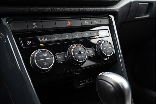 Volkswagen T-Roc 2.0 TSI 4Motion 190PK R-Line | Leder | Virtual | Pano | Sfeer | Beats | Carplay | Lane Assist | ACC | Stuurw. Verwarming | Elek. Kofferklep |