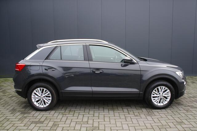 Volkswagen T-Roc 1.5 TSI Style Business AUTOMAAT - NAVIGATIE - CAMERA - TREKHAAK