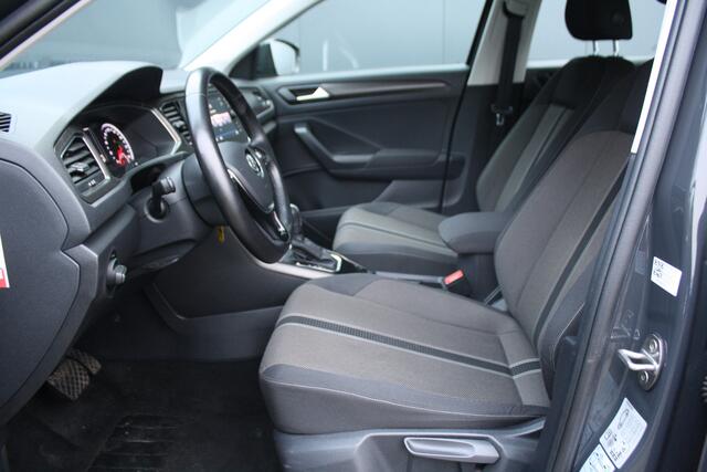 Volkswagen T-Roc 1.5 TSI Style Business AUTOMAAT - NAVIGATIE - CAMERA - TREKHAAK