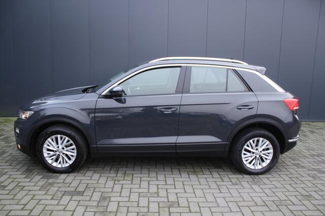 Volkswagen T-Roc 1.5 TSI Style Business AUTOMAAT - NAVIGATIE - CAMERA - TREKHAAK