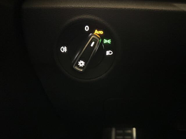 Volkswagen T-Roc 2.0 TSI 4Motion R ClimaC.CruiseC.Navi.Cama.Akrapovic.LMV!!!