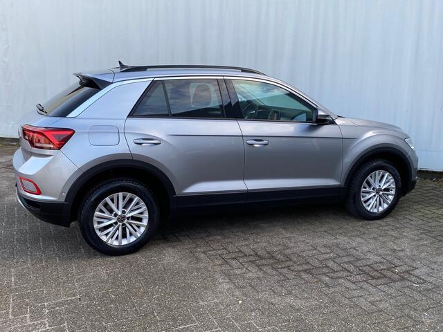 Volkswagen T-Roc 1.5 TSI Life Business Carplay / Clima / Stoelverw