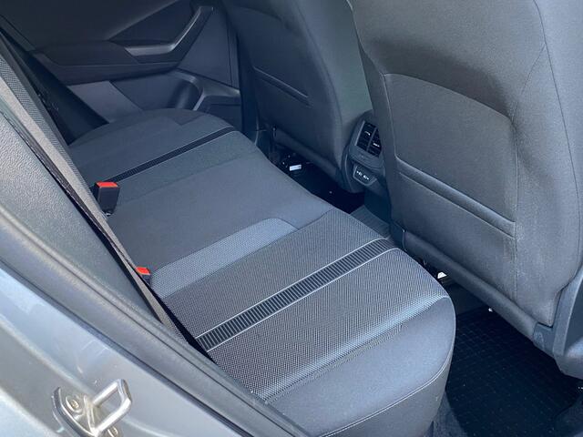 Volkswagen T-Roc 1.5 TSI Life Business Carplay / Clima / Stoelverw