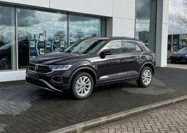 Volkswagen T-Roc Life Edition 1.5 110 kW / 150 pk TSI DSG | Camera | Keyless | Adaptive Cruise Control | Carplay |