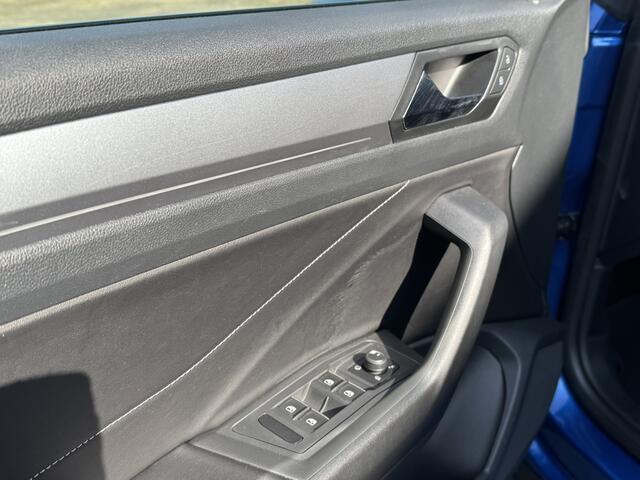 Volkswagen T-Roc Cabrio 1.5 TSI Style Stuurverwarming, adaptief cruise control, Camera, DAB-tuner, windscherm . Een proefrit levert het bewijs. Neem contact op en we maken een afspraak!