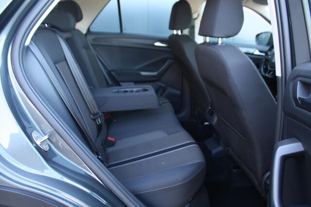Volkswagen T-Roc 1.5 TSI Style AUTOMAAT - NAVIGATIE - CLIMATE CONTROL
