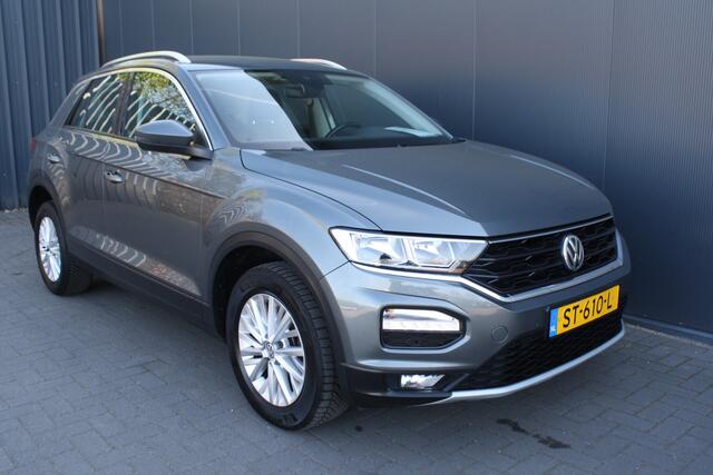 Volkswagen T-Roc 1.5 TSI Style AUTOMAAT - NAVIGATIE - CLIMATE CONTROL