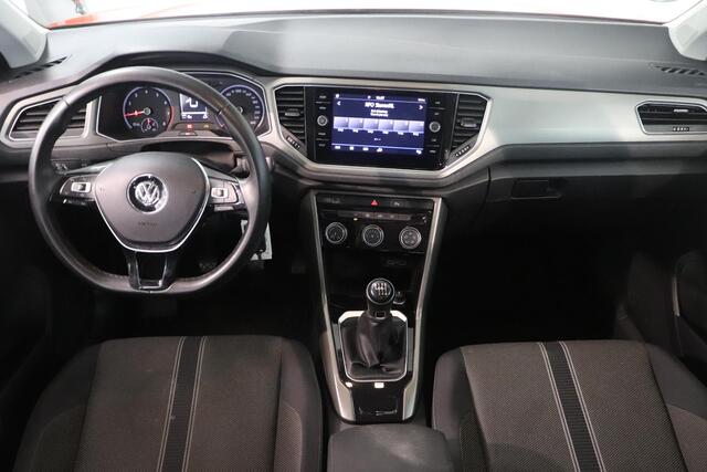 Volkswagen T-Roc 1.0 TSI Style | Airco | Parkeersensoren | Navigatie | Adaptieve Cruise control | Apple Carplay Android Auto |
