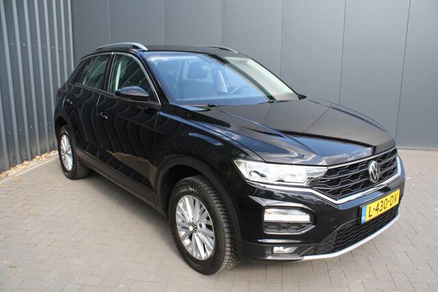 Volkswagen T-Roc 1.5 TSI Style Business - NAVIGATIE - CAMERA - 1e EIGENAAR - RIJKLAAR