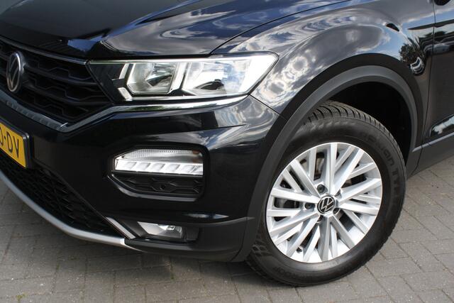 Volkswagen T-Roc 1.5 TSI Style Business - NAVIGATIE - CAMERA - 1e EIGENAAR - RIJKLAAR