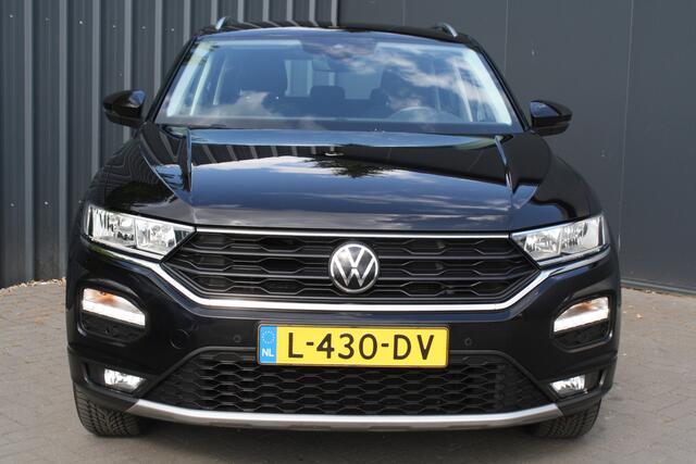 Volkswagen T-Roc 1.5 TSI Style Business - NAVIGATIE - CAMERA - 1e EIGENAAR - RIJKLAAR