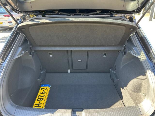 Volkswagen T-Roc 1.5 TSI DSG R-LINE CAMERA/ACC/CARPLAY/STOELVERW