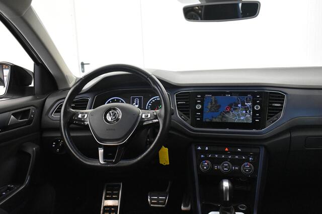 Volkswagen T-Roc 1.5 TSI Sport busines R Automaat Navi Carplay Stoelverw. Adapt. Cru