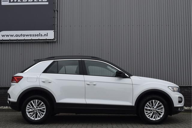 Volkswagen T-Roc 1.0 TSI Style Adaptive cruise, Trekhaak, Navi, Carplay