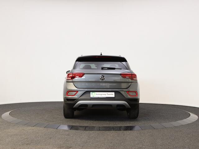 Volkswagen T-Roc 1.5 TSI Life Bns | Private Lease 639,- | Navigatie | Camera | K
