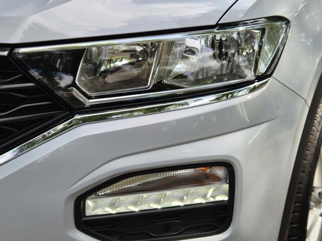 Volkswagen T-Roc 1.0 TSI Style | PDC voor en achter | Achteruitrijcamera | LM Velgen | Airco | Cruise Controle