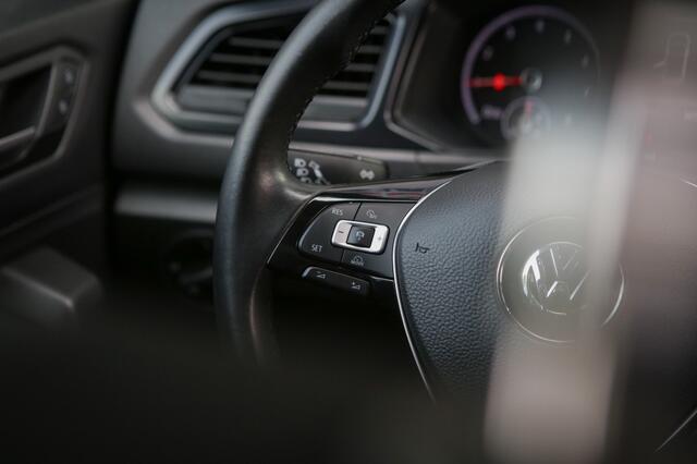 Volkswagen T-Roc 1.0 TSI Sport | Pano |