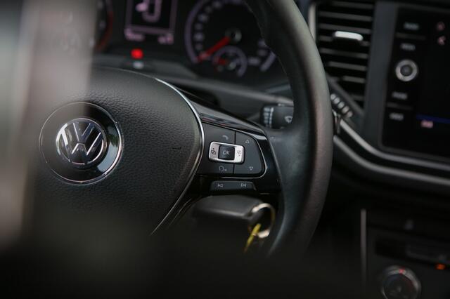 Volkswagen T-Roc 1.0 TSI Sport | Pano |