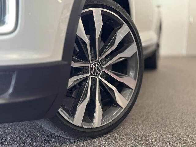 Volkswagen T-Roc 1.5 TSI NAVIGATIE/CAMERA, PANORAMA, ECC AIRCO