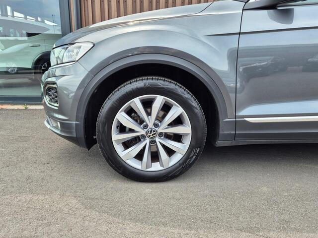 Volkswagen T-Roc 1.0 TSI Style Business | Matrix | Trekhaak | BTW | Camera