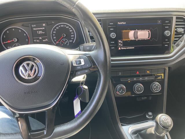 Volkswagen T-Roc 1.5 TSI Style 15PK All Season banden