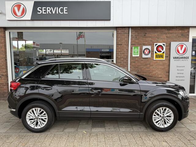Volkswagen T-Roc 1.0 TSI Style Business | navigatie | cruise control | parkeer sensoren |