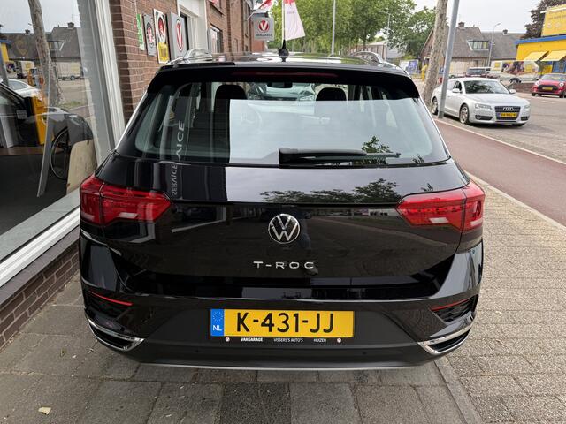 Volkswagen T-Roc 1.0 TSI Style Business | navigatie | cruise control | parkeer sensoren |