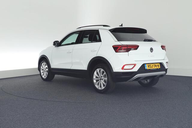 Volkswagen T-Roc 1.5 TSI 150pk DSG Life Edition Keyless Camera Stoelverwarming Navigatie