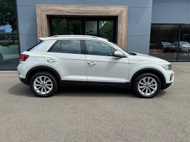 Volkswagen T-Roc 1.5 TSI 150pk DSG Style Carplay | Camera | Keyless | Elek. Achterklep | Rijklaar incl. garantie