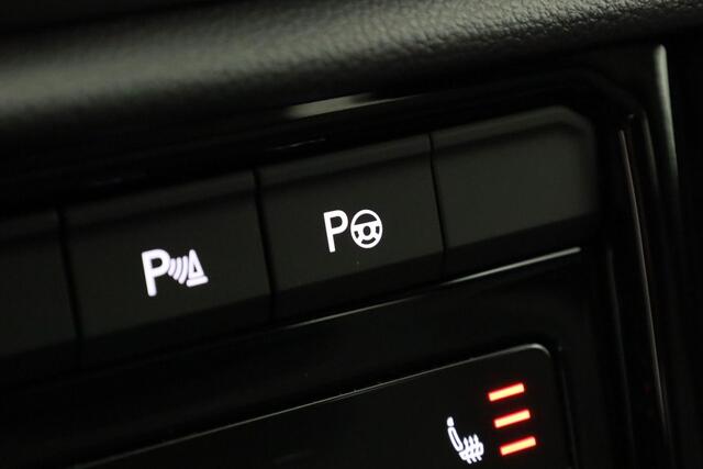 Volkswagen T-Roc R-Line-Edition 1.5 TSI 110 kW / 150 pk DSG | Camera | Stoelverwarming | LED | 17 inch