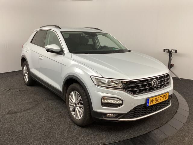 Volkswagen T-Roc 1.0 TSI Style | Verwacht | Trekhaak | Navi | PDC | Getinte ruiten |