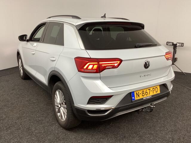 Volkswagen T-Roc 1.0 TSI Style | Verwacht | Trekhaak | Navi | PDC | Getinte ruiten |