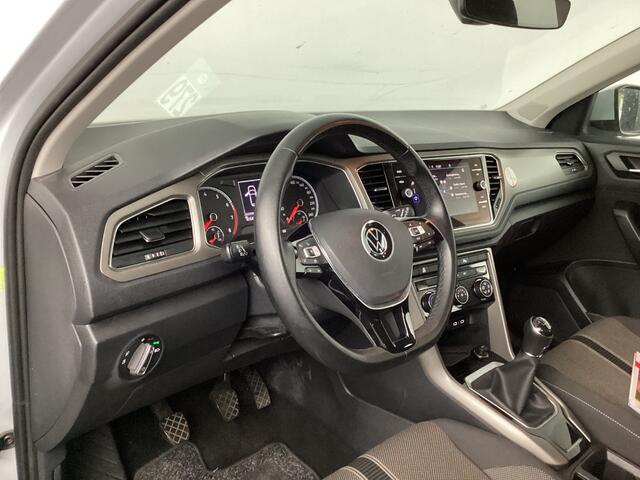 Volkswagen T-Roc 1.0 TSI Style | Verwacht | Trekhaak | Navi | PDC | Getinte ruiten |