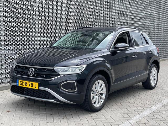 Volkswagen T-Roc 1.0 TSI 110PK Life Edition / Achteruitrijcamera / App Connect / Getint Glas / 17'' LMV / VW