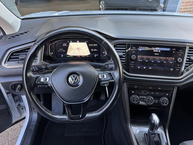Volkswagen T-Roc 1.5 TSI Style Automaat Navi PanoSchuifdak Virtual Cockpit Carplay