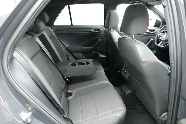 Volkswagen T-Roc 1.5 TSI Sport Business R-Line. Panodak, Adaptief Cruise, Virt Cockpit, Navi, Led, 19"LMV Haak 1500kg