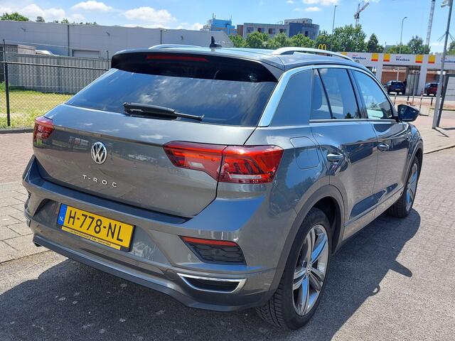 Volkswagen T-Roc 1.5 TSI 150pk Sport Business R | Origineel NL | Navi | Apple Carplay+Android Auto | Clima | Adap.Cruise | Led Koplampen | Licht+Regensensor | Pdc V+A+Camera | Privacy Glass | 18''lm