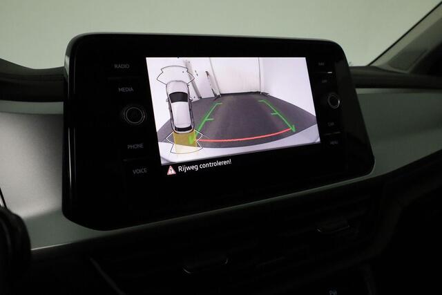 Volkswagen T-Roc Life Edition 1.5 TSI 110 kW / 150 pk DSG | IQ Light | Camera | Park Assist | Side Assist | 17 inch