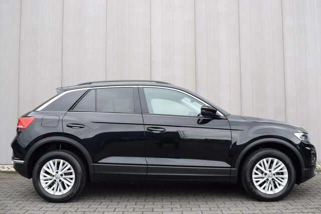 Volkswagen T-Roc 1.5 TSi 150pk Sport LED | Carplay | ECC | Full Map Navi | Adap. Cruise | Volledig Onderhouden!!